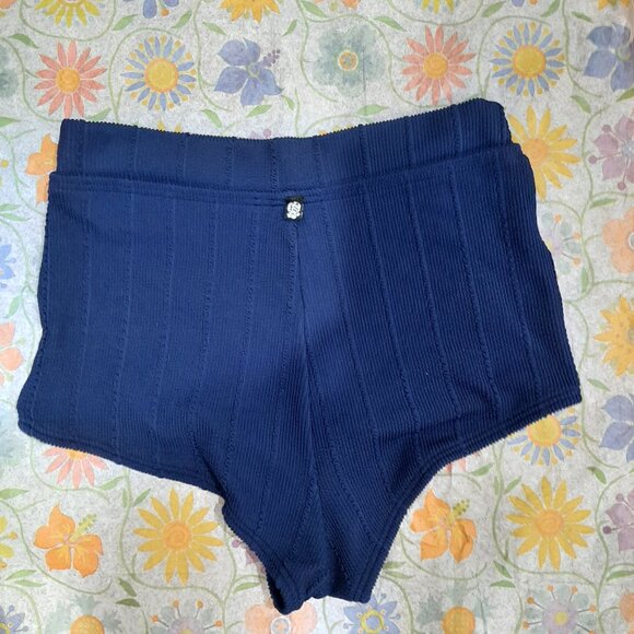 Retro cut high waisted pinup girl  bikini bottom - Picture 2 of 8